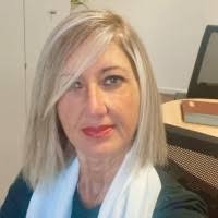 2200+ profili “Sandra”