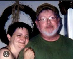 This is the story of how Joshua Doore was murdered an hour before his  wedding his real name was Harvey Leach and he had been borrowing money from  the mafia..... specifically Anthony "