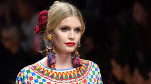 Lady kitty is the daughter of former british model, victoria aitken, and nobleman, charles spencer, the younger brother of princess diana. Lady Kitty Spencer Makes A Whirlwind Trip To Dubai The Rahnuma Daily