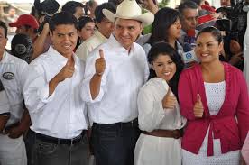 (daughter) dob 08 oct 1989 pob nayarit, mexico. Asi Se Habrian Enriquecido Los Familiares De Roberto Sandoval