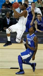 Kemba walker is responsible for one of the greatest men's basketball seasons in recent memory. Ncaa Final Four Walker Huskies Hold On Eye Third Championship College Basketball Madison Com