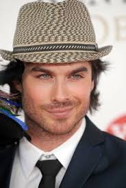 Une large sélection de chapeaux homme vous est offerte, des chapeaux homme formels aux chapeaux homme décontractés, ils sont tous déclinés au rythme des quatre saisons. Les Chapeaux Homme De L Ete Chapeaux Et Casquettes