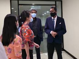 Agency browse other government agencies and ngos websites from the list. Meeting Between Office Bearers Of The Malaysian Bar With Yb Michelle Ng And Yb Lim Yi Wei 8 July 2020 The Malaysian Bar