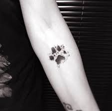 Pro inspiraci se můžete podívat na www.unuo.cz, rady a návody najdete na našem blogu a videu. Tiny Dog Memorial Tattoo Novocom Top