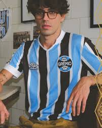Check spelling or type a new query. Gremio Lanca Nova Camisa Retro Em Alusao Ao Titulo Do Brasileiro De 1981 Veja Fotos Gremio Ge