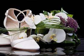 Falls sie noch inspiration brauchen, schauen sie sich die bilder in unserer galerie an und wählen sie den perfekten hochzeitsstrauß für sie aus. Brautstrauss Fangen So Gehen Sie Geschickt Vor