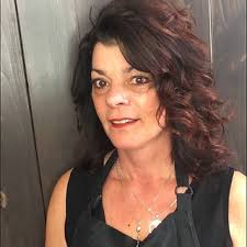 Hairstylists in Belleville