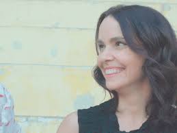 Débora Falabella relembra Avenida Brasil: Personagem difícil