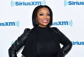 There's another singer in town sporting a sexy new bob and her name is kandi burruss.the real housewives of atlanta star snapped this adorable selfie on a plane ride or orlando, florida this weekend with her trendy new 'do. Kandi Burruss Debuts New Hairstyle And Color Get A Glimpse Of Fan Reactions