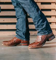 It may be in matte finish, lacking all the shine that many cowboy boots flaunt, but the dan post men's 69681 waterproof boot is an ingenious creation of a pair of boots. Kingsly Caiman Boot Dan Post Boots