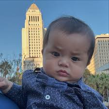 Our dapper little man. Very demure, very mindful, very cutesy, very Golden.  💛 #losangeles #instacute #babiesofinstagram #babybowtie