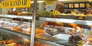 Menu nasi kandar biasanya dijual oleh pedagang keturunan dari india. Aroma Menggoda Nasi Kandar Nasi Khas India Melayu