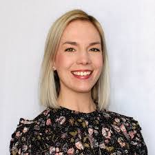 Jennifer Senger's Instagram, Twitter & Facebook