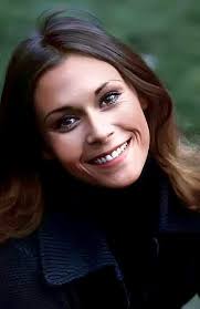 The very beautiful Kate Jackson, with her beautiful smile." 🥰🥰💫