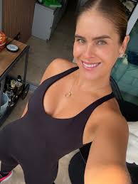 El cambio es un acto profundo de amor propio, no un motivo para ser duros  con nosotros mismos. ❤️ abrázate y disfruta el proceso ✨