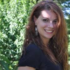 Kate Markham's Instagram, Twitter & Facebook