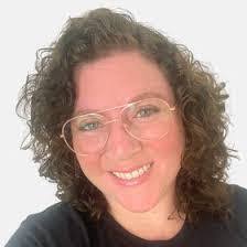 Julia Bergen's Instagram, Twitter & Facebook