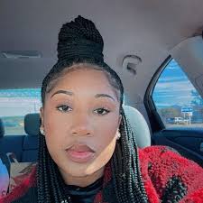 Renee Royal (@reneeroyal__)