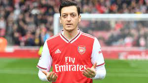 Frozen out by arsenal, mesut ozil is proving an expensive problem for the club. Mesut Ozil Fenerbahce Move Ends Divisive Arsenal Chapter Sports Illustrated
