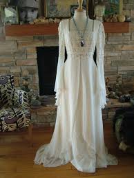 Romeo and juliet (2013) | wedding. Wedding Dress Romeo Juliet Renaissance Style Bridal Gown Poet Sleeves Celtic Lord Of The Rings Bridal Kleider Kleid Hochzeit Hubsche Outfits