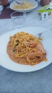 Gli scampi sono poveri di calorie e ricchi di proteine; Tagliatelle Agli Scampi Panna Pomodoro E Prezzemolo Con Dentro 4 Enormi Scampi Picture Of Filippo Italian Restaurant Island Of Malta Tripadvisor