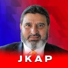 Altaf Bukhari condoles demise of sister of Muzaffar Baig