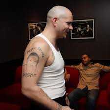 Armando christian pérez (born january 15, 1981), known professionally by his stage name pitbull, is an american rapper, singer, songwriter, brand ambassador, businessman, and philanthropist. Ù‡Ù„ Ù„Ø¯Ù‰ Ø¨ÙŠØªØ¨ÙˆÙ„ Ø§Ù„Ù…ØºÙ†ÙŠ Ø²ÙˆØ¬Ø© Ø¥Ù†Ù‡ Ø´Ø®Øµ Ø®Ø§Øµ Ø¬Ø¯ Ø§ ÙˆØ³Ø§Ø¦Ù„ Ø§Ù„ØªØ±ÙÙŠÙ‡