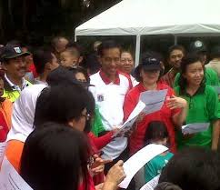 Biasanya dalam lagu lagu populer sekarang ini memang sering ditemukan tangga nada tersebut. Bertemu Agus Marto Jokowi Ditodong Nyanyi Jali Jali