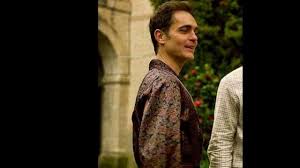 Money heist season four ended on an emotional note with the unexpected death of nairobi. Printed Bathrobe Worn By Berlin Pedro Alonso In Money Heist S02e08 Spotern