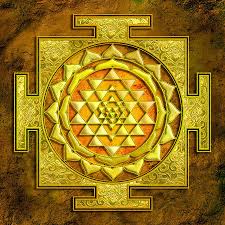 Sri Yantra Gold Stone By Lila Shravani Sri Yantra Shri Yantra Meru