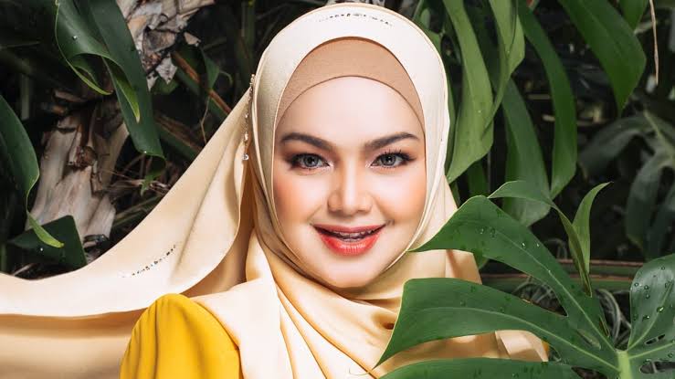 Siti Nurhaliza is Unveiled as the Face of SwarovskiÂ Hari Raya 2022  CampaignÂ – Budiey Channel