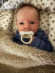 Toys R Us' Geoffrey the Giraffe clocking out one last time... We're not  crying, you're crying. https://bit.ly/2IAXNFx