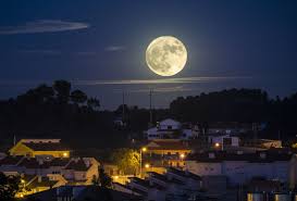 Es la primera luna llena que tiene lugar después del equinoccio de primavera. Ifwhpomvklsmxm