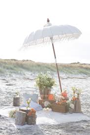 How To Set Up A Beach Picnic Reception Picnic Inspiration Beach Picnic Picnic Set