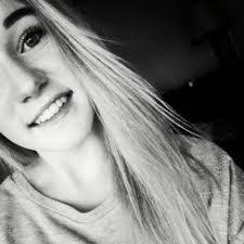 Laura Racine's Instagram, Twitter & Facebook