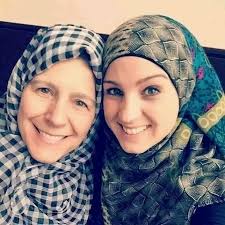 American/ Kendra Dawn Warnick, 37 years old, testified two testimonies and  announced her Conversion to Islam in Turkey. A ceremony was held for her at  the Bayport District Mufti office, she said