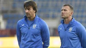 So zeigt sich roxana aber vorher gibt's erst mal das achtelfinale. Ukraine Beruft 45 Jahrigen Co Trainer Shovkovskyi Als Zweiten Torwart Kicker