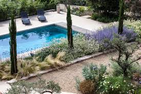 piscine creer un coin piscine agreable jardin mediterraneen creation jardin architecte paysagiste
