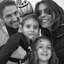 Antiparassitario per Cani fai da te 100% naturale ingredienti: Olio di  Neem, Olio di Mandorle dolci, OE di Citronella, OE di Chiodi di Garofano.  VIDEO TUTORIAL qui ---> https://youtu.be/m9oJ5ZHDohg