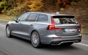 Vi delar teknologi och ingenjörskunskap med volvo car group, men är fria att gå vår egen väg. 2019 Volvo V60 Polestar Engineered Wallpapers And Hd Images Car Pixel