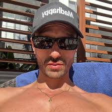 Erick Barrera's Instagram, Twitter & Facebook