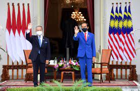 Presiden jokowi memberikan ucapan selamat kepada muhyiddin melalui sambungan telepon. Jokowi Muhyiddin Call For Special Asean Meeting On Myanmar Se Asia The Jakarta Post