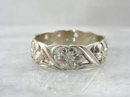 Vintage Floral Art Carved Diamond And White Gold Wedding Band Etsy Floral Wedding Bands White Gold Wedding Bands White Gold