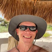 Hi, I'm after some information. I have two 1984 marked Skyhawks with  different width landing skids. We're they released with this variation? Is  the wider width landing skids a Mail Away version?