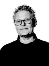 PIECES Cover 12.2022.indd