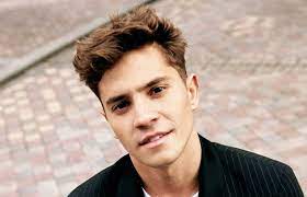 Andre Lamoglia Archives - Men Celebrities