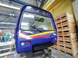 El metro de caracas ha estado prestando su servicio en la capital, usuarios reportan que no se cumplen las medidas de distanciamiento social. Metro De Caracas Funcionara De 9 Am A 9 Pm