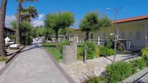 Posizione molto comoda per raggiungere sia marina di pietrasanta che forte dei marmi. Bagno King Marina Di Pietrasanta Riprese Aeree Con Drone Youtube