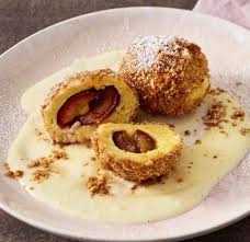 Zwetschgenknodel Mit Broselkruste Rezept Zwetschgenknodel Lecker Rezepte