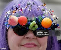 16 Photos & High Res Pictures